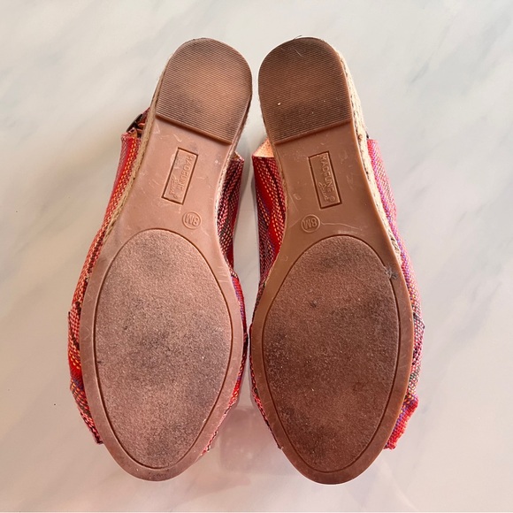 Madeline Stuart Oslo red stripe patterned sling back peep toe sandal 8M - Picture 5 of 6
